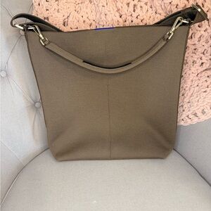 Rothy’s Bucket Bag in Coco